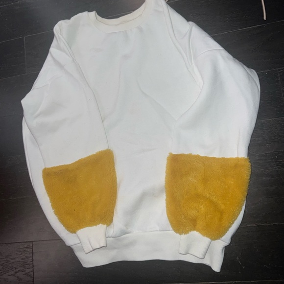 Sweater with fur - Picture 1 of 4